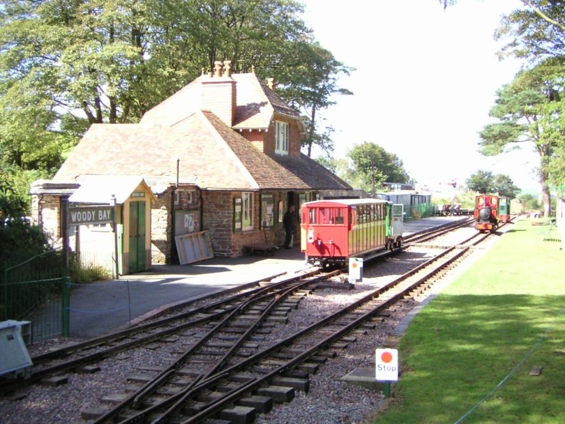 L&B train at Woody Bay - Narrow Gauge railway Photo Gallery