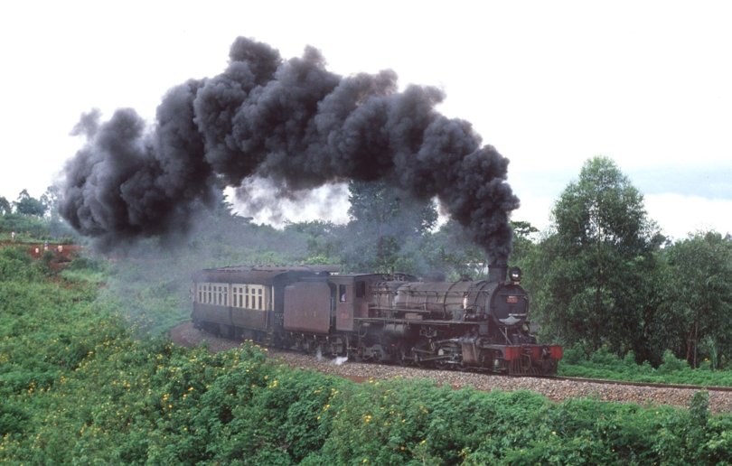 Crossing the Equator - Narrow Gauge railway Photo Gallery