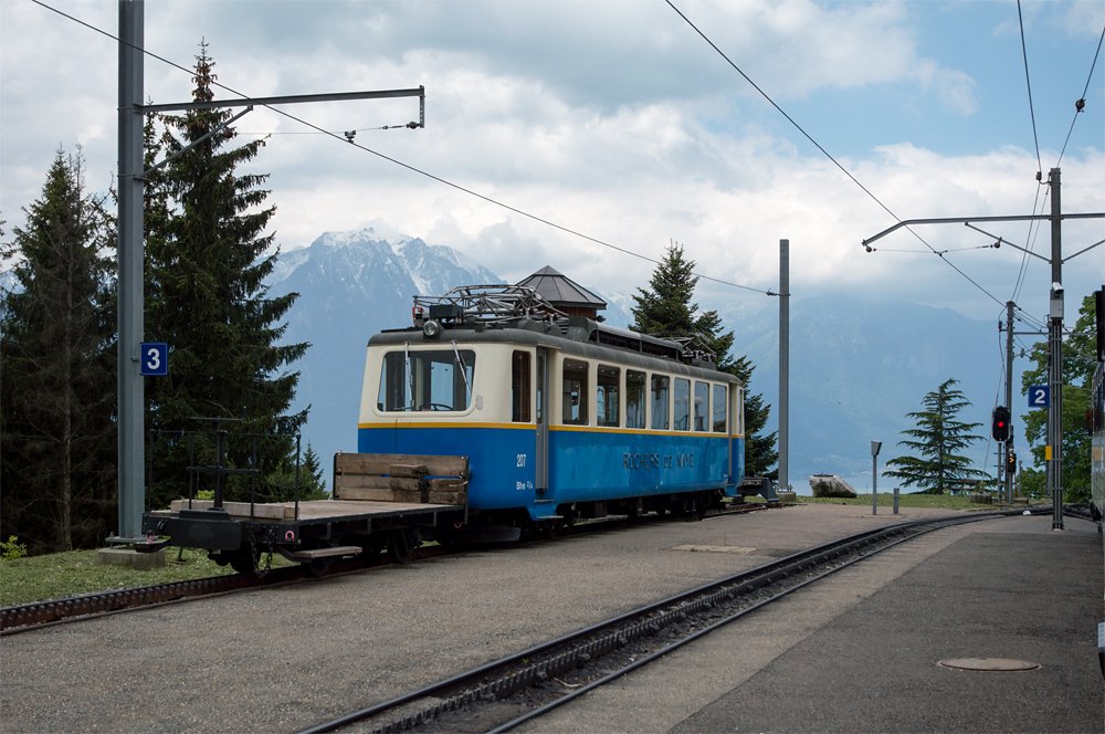 Bhe 207 at Caux