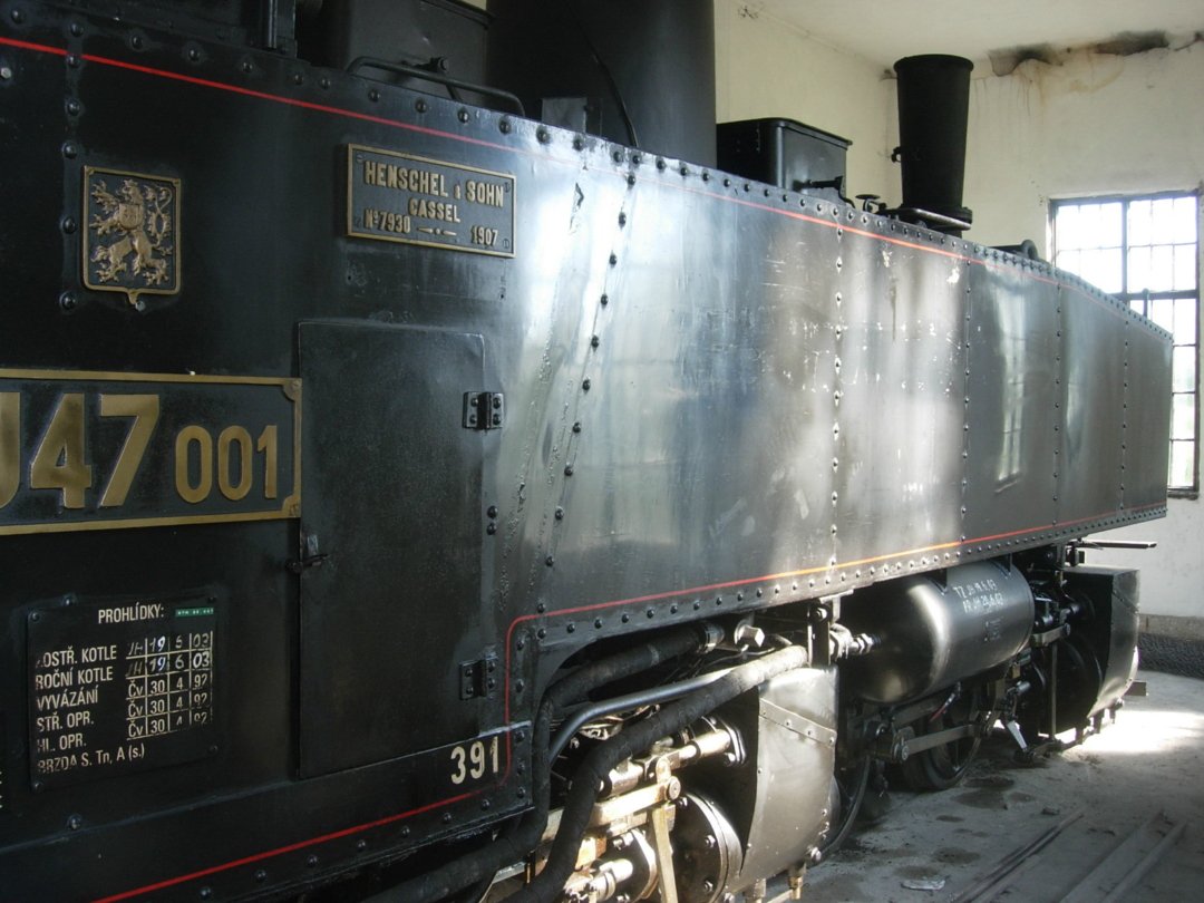 steam loco in shed at Nova Bystrice